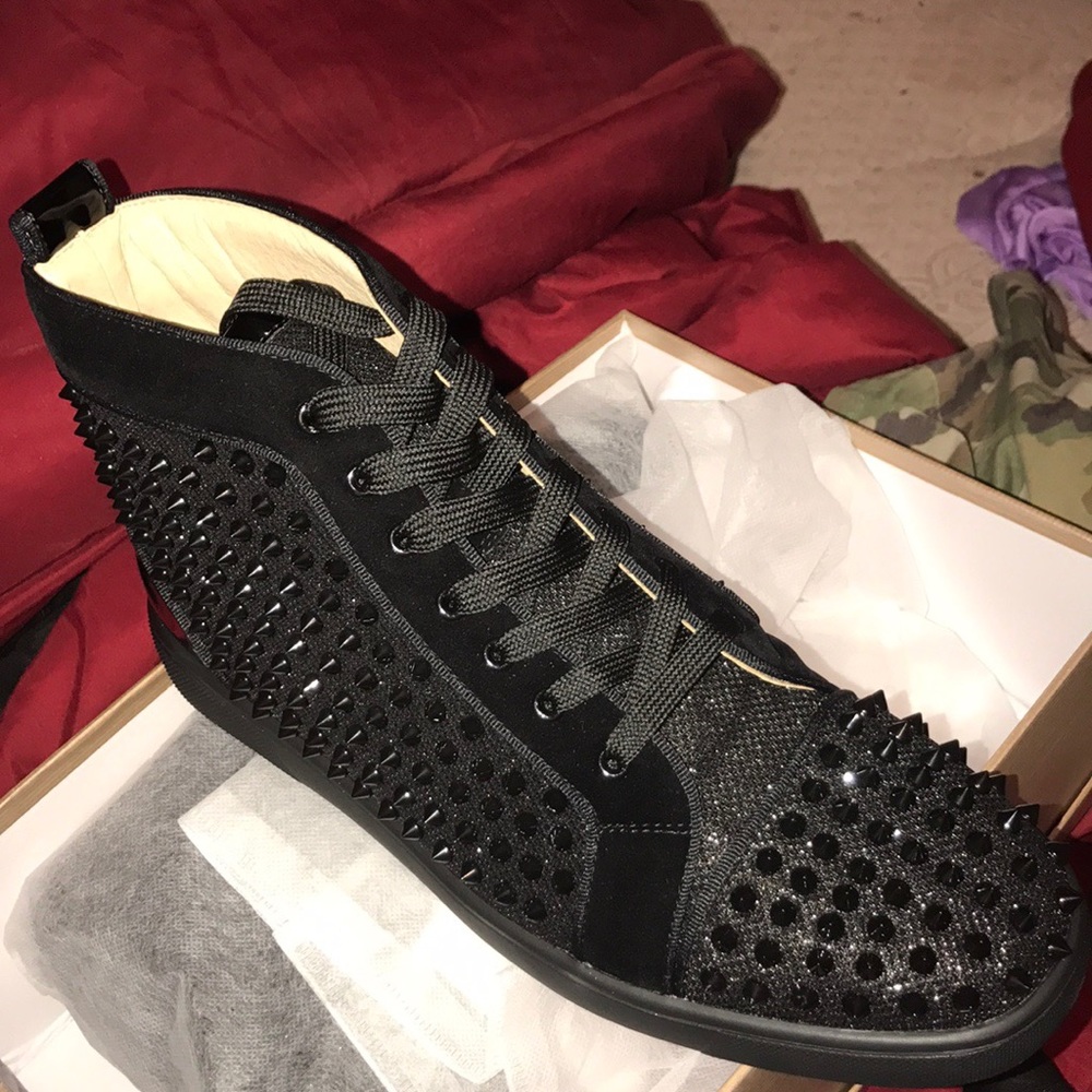 Size 11 Christian Louboutin hmu